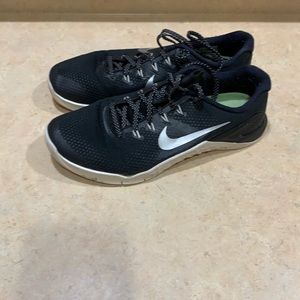 Women’s Nike Metcon size 10